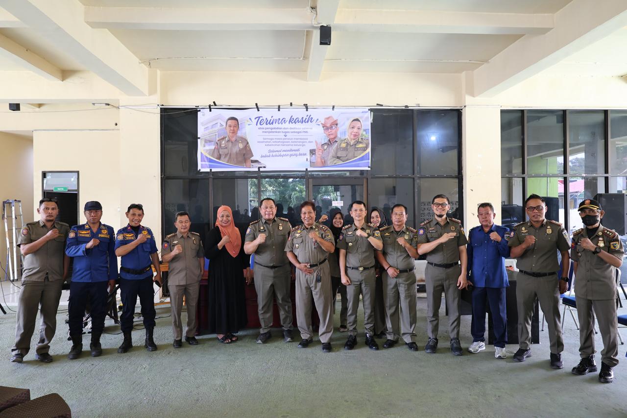 Lepas Tiga ASN jelang Masa Purna Bakti, Kasat Pol PP Sulteng Tekankan Nilai Pengabdian